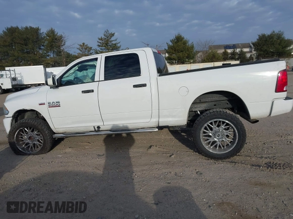 2018 Ram 2500 Tradesman with VIN 3C6UR5CJ3JG102535, listed as a IAAI auction lot 41299914 with 90,619 mi miles and . Bid and sale history available at DreamBid. Image 13.