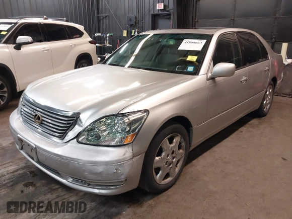 2004 Lexus LS 430 with VIN JTHBN36F640167796, listed as a IAAI auction lot 41888663 with 269,331 mi miles and . Bid and sale history available at DreamBid. Image 18.