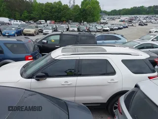 2016 Ford Explorer XLT with VIN 1FM5K7D83GGA82604, listed as a IAAI auction lot 42047962 with 198,270 mi miles and . Bid and sale history available at carsss.com. Image 14.