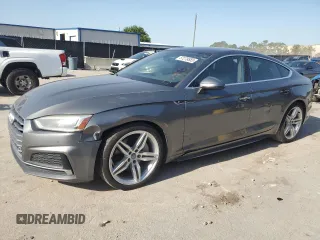 2018 Audi A5 Sportback Premium Plus z VIN WAUENCF59JA103017, wystawiony jako Copart lot #57279855 z przebiegiem 34 519 mil mil oraz Czysty tytuł • Clean title. Historia ofert i sprzedaży dostępna na DreamBid. Obrazek 1.