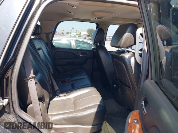 2007 Chevrolet Tahoe LT with VIN 1GNFC13087R373206, listed as a IAAI auction lot 42648412 with 200,670 mi miles and . Bid and sale history available at DreamBid. Image 8.