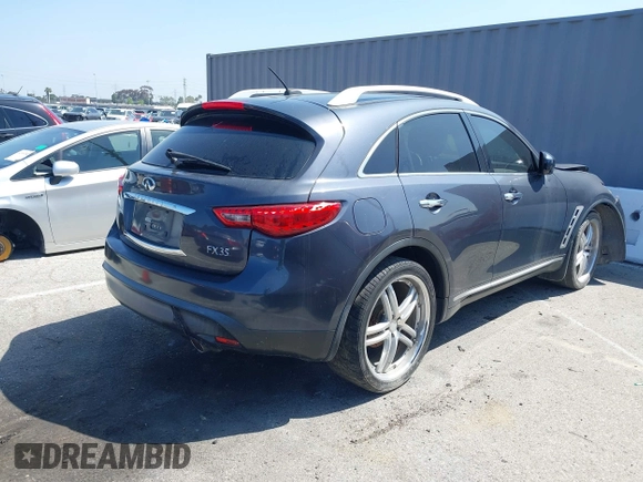 2009 Infiniti FX with VIN JNRAS18U69M102629, listed as a IAAI auction lot 42152789 with 188,718 mi miles and . Bid and sale history available at carsss.com. Image 4.