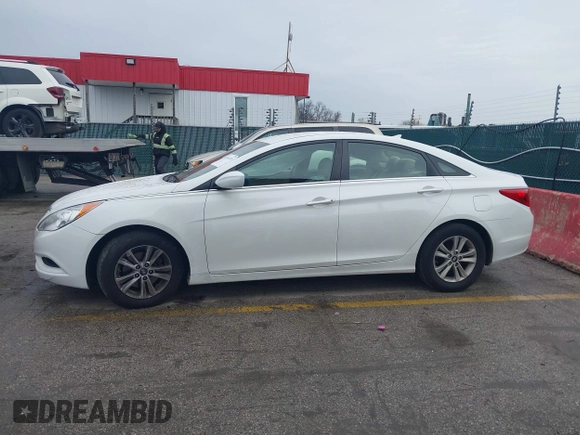 2013 Hyundai Sonata GLS with VIN 5NPEB4AC8DH704973, listed as a IAAI auction lot 41161470 with 127,902 mi miles and . Bid and sale history available at DreamBid. Image 14.