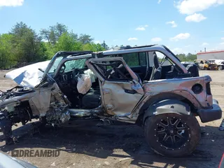 2018 Jeep Wrangler Unlimited Sport S z VIN 1C4HJXDG9JW150509, wystawiony jako IAAI lot #41989409 z przebiegiem Nie podano mil oraz . Historia ofert i sprzedaży dostępna na DreamBid. Obrazek 14.