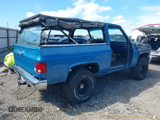 1988 Chevrolet Blazer с VIN 1GNEV18K2JF151480, выставлен на аукционе IAAI как лот 42590420 с пробегом Не указан миль и . История ставок и продаж доступна на DreamBid. Изображение 4.
