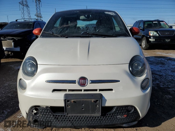 2013 FIAT 500e с VIN 3C3CFFGE2DT714158, выставлен на аукционе Copart как лот 85151624 с пробегом 71 980 миль миль и Списание • Salvage title. История ставок и продаж доступна на DreamBid. Изображение 5.