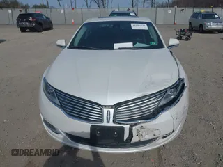 2016 Lincoln MKZ with VIN 3LN6L2J91GR620193, listed as a IAAI auction lot 41807038 with 61,235 mi miles. Bid and sale history available at carsss.com. Image 12.