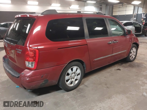 2007 Hyundai Entourage GLS with VIN KNDMC233976011435, listed as a IAAI auction lot 42448227 with 130,759 mi miles and . Bid and sale history available at DreamBid. Image 4.