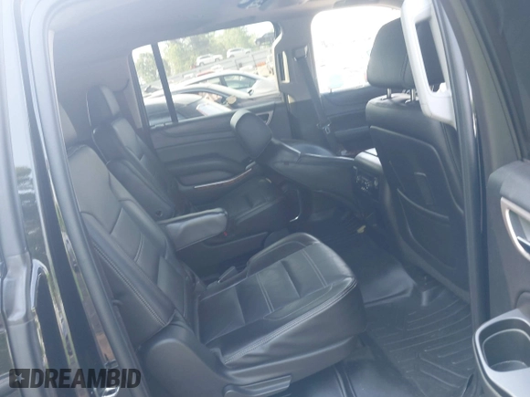 2015 GMC Yukon XL Denali with VIN 1GKS1JKJ5FR653076, listed as a IAAI auction lot 42072132 with 288,568 mi miles. Bid and sale history available at carsss.com. Image 8.