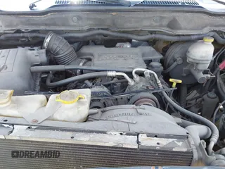 2005 Dodge 2500 SLT z VIN 3D7KS28D65G771187, wystawiony jako IAAI lot #42235215 z przebiegiem Nie podano mil oraz . Historia ofert i sprzedaży dostępna na DreamBid. Obrazek 10.