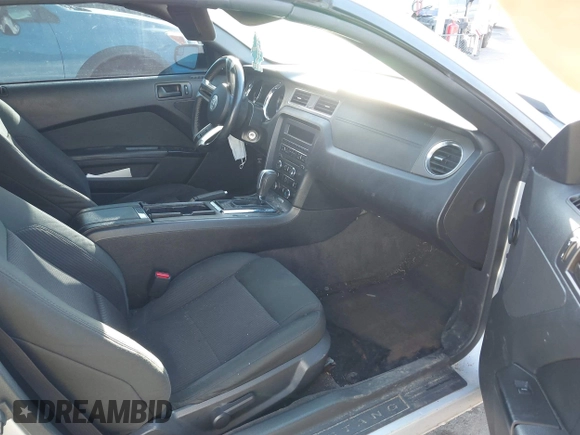 2014 Ford Mustang V6 с VIN 1ZVBP8EM8E5264833, выставлен на аукционе IAAI как лот 41399611 с пробегом 184 439 миль миль и . История ставок и продаж доступна на DreamBid. Изображение 5.