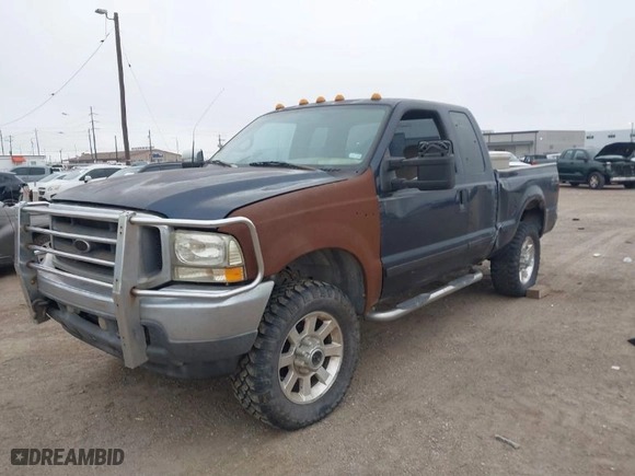 2001 Ford Super Duty F-350 SRW XL with VIN 1FTSX31L21ED36994, listed as a IAAI auction lot 41358290 with 268,344 mi miles. Bid and sale history available at carsss.com. Image 2.