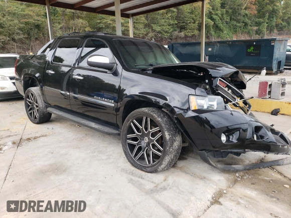 2013 Chevrolet Avalanche LTZ with VIN 3GNTKGE74DG303121, listed as a Copart auction lot 70452564 with 0 mi miles and Salvage Title. Bid and sale history available at carsss.com. Image 4.