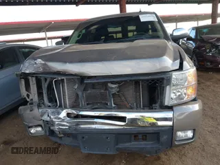 2013 Chevrolet Silverado 1500 LT with VIN 3GCPCSE00DG110686, listed as a IAAI auction lot 42034864 with 225,135 mi miles and . Bid and sale history available at DreamBid. Image 6.