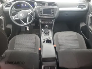 2023 Volkswagen Tiguan S z VIN 3VVRB7AX5PM038208, wystawiony jako Copart lot #44760825 z przebiegiem 33 661 mil mil oraz Szkoda całkowita • Salvage title. Historia ofert i sprzedaży dostępna na DreamBid. Obrazek 8.