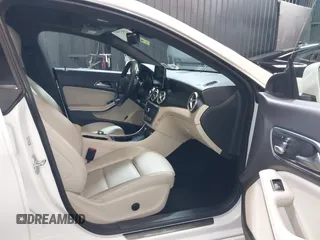 2018 Mercedes-Benz CLA 250 с VIN WDDSJ4GB0JN523159, выставлен на аукционе IAAI как лот 42055000 с пробегом 53 496 миль миль и . История ставок и продаж доступна на DreamBid. Изображение 5.