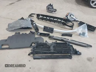 2025 Ford Bronco Outer Banks с VIN 1FMEE8BPXSLA68836, выставлен на аукционе IAAI как лот 42518156 с пробегом 287 миль миль и . История ставок и продаж доступна на DreamBid. Изображение 12.