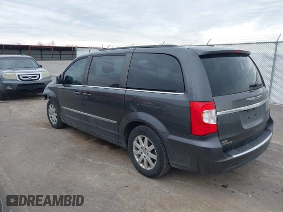 2016 Chrysler Town & Country Touring with VIN 2C4RC1BG4GR231224, listed as a IAAI auction lot 41750794 with 225,907 mi miles. Bid and sale history available at carsss.com. Image 3.