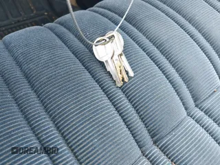 1989 Oldsmobile Cutlass Ciera z VIN 1G3AJ51W9KG311048, wystawiony jako IAAI lot #42259713 z przebiegiem 73 178 mil mil oraz . Historia ofert i sprzedaży dostępna na DreamBid. Obrazek 11.