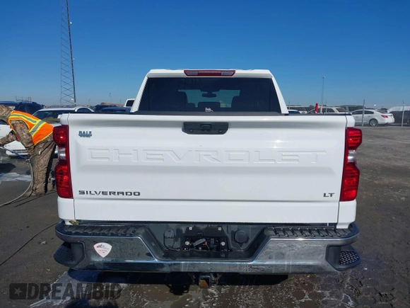 2021 Chevrolet Silverado 1500 LT with VIN 1GCUYDED2MZ377265, listed as a IAAI auction lot 41392703 with 109,352 mi miles. Bid and sale history available at carsss.com. Image 16.