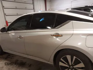 2019 Nissan Altima 2.5 SL with VIN 1N4BL4EV9KC199746, listed as a IAAI auction lot 41791017 with 86,064 mi miles. Bid and sale history available at carsss.com. Image 14.