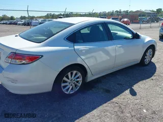 2011 Mazda Mazda6 i Touring with VIN 1YVHZ8CH7B5M08715, listed as a IAAI auction lot 41866193 with 184,267 mi miles. Bid and sale history available at carsss.com. Image 4.