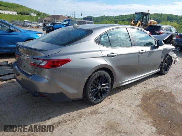 2025 Toyota Camry LE z VIN 4T1DAACK9SU518259, wystawiony jako IAAI lot #42225124 z przebiegiem 222 mil mil oraz . Historia ofert i sprzedaży dostępna na DreamBid. Obrazek 4.