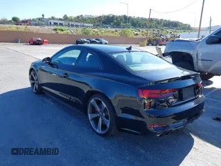 2019 Audi S5 Prestige z VIN WAUR4AF56KA058869, wystawiony jako IAAI lot #42239677 z przebiegiem 84 271 mil mil oraz . Historia ofert i sprzedaży dostępna na DreamBid. Obrazek 3.