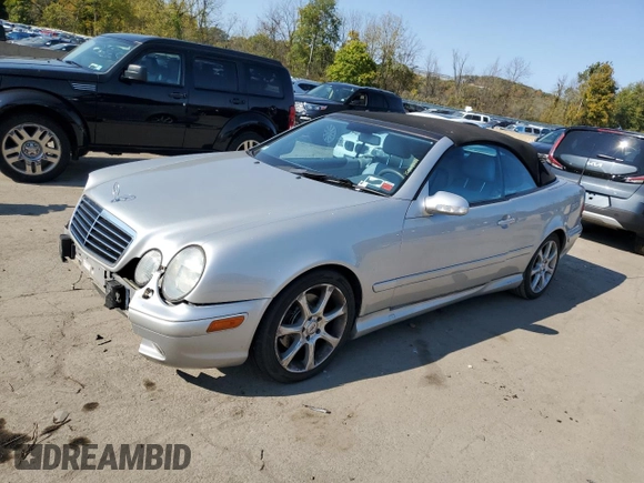 2002 Mercedes-Benz CLK with VIN WDBLK70G82T110291, listed as a Copart auction lot 75562454 with 152,132 mi miles and Salvage Title. Bid and sale history available at carsss.com. Image 1.
