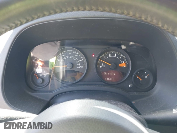 2014 Jeep Patriot Latitude with VIN 1C4NJRFB0ED760607, listed as a IAAI auction lot 41846134 with 136,041 mi miles. Bid and sale history available at carsss.com. Image 7.