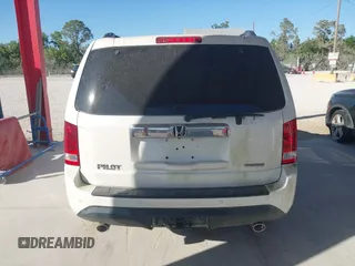 2015 Honda Pilot Touring with VIN 5FNYF3H98FB017564, listed as a IAAI auction lot 41587390 with 162,676 mi miles. Bid and sale history available at carsss.com. Image 16.