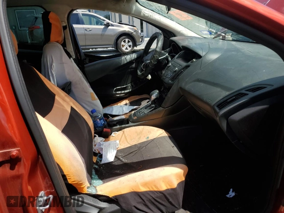 2018 Ford Focus SE with VIN 1FADP3FEXJL269131, listed as a Copart auction lot 55894765 with 33,752 mi miles and Salvage title. Bid and sale history available at DreamBid. Image 7.