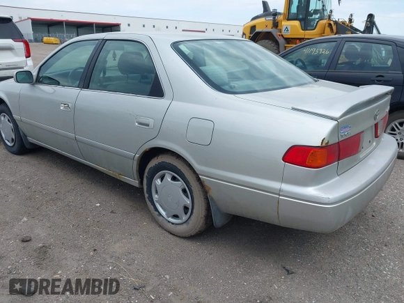2000 Toyota Camry CE with VIN 4T1BG22KXYU685655, listed as a IAAI auction lot 42195830 with 159,318 mi miles and . Bid and sale history available at DreamBid. Image 3.