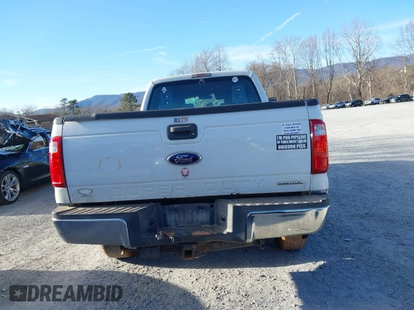 2015 Ford F-250 XLT z VIN 1FT7X2B67FEA07014, wystawiony jako IAAI lot #41625425 z przebiegiem 113 404 mil mil oraz . Historia ofert i sprzedaży dostępna na DreamBid. Obrazek 17.