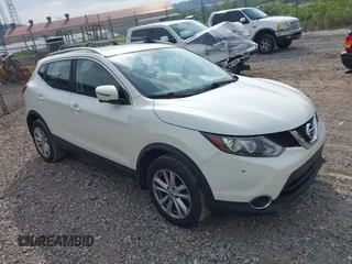 2017 Nissan Rogue SV with VIN JN1BJ1CR0HW129700, listed as a IAAI auction lot 42711762 with 131,936 mi miles and . Bid and sale history available at DreamBid. Image 1.