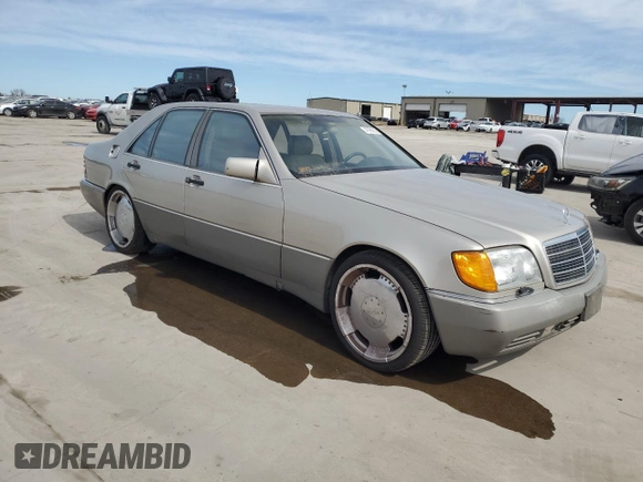 1994 Mercedes-Benz S 320 with VIN WDBGA32E0RA185064, listed as a Copart auction lot 47296935 with 344,178 mi miles and Clean Title. Bid and sale history available at DreamBid. Image 4.
