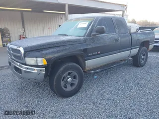 1998 Dodge Ram 1500 with VIN 1B7HF13Z7WJ104411, listed as a IAAI auction lot 41426007 with 147,186 mi miles. Bid and sale history available at carsss.com. Image 2.
