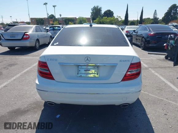 2013 Mercedes-Benz C 300 Sport с VIN WDDGF8AB0DG059869, выставлен на аукционе IAAI как лот 42404048 с пробегом 89 237 миль миль и . История ставок и продаж доступна на DreamBid. Изображение 17.