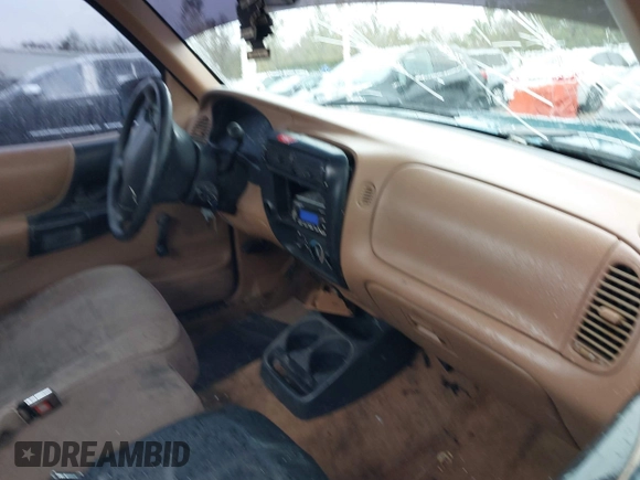 1995 Ford Ranger Splash with VIN 1FTCR10A0SUA22707, listed as a IAAI auction lot 41525471 with 179,976 mi miles. Bid and sale history available at carsss.com. Image 5.