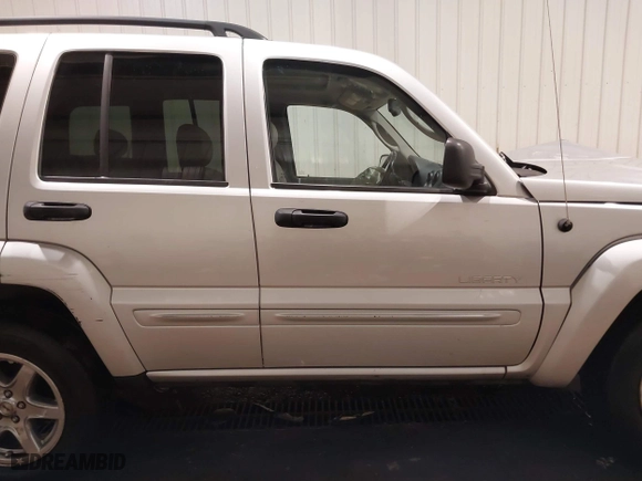 2004 Jeep Liberty Limited with VIN 1J4GL58K24W189935, listed as a IAAI auction lot 41490773 with 115,874 mi miles. Bid and sale history available at carsss.com. Image 14.