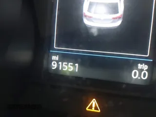 2018 Volkswagen Tiguan SEL z VIN 3VV3B7AXXJM039125, wystawiony jako IAAI lot #42125540 z przebiegiem 91 551 mil mil oraz . Historia ofert i sprzedaży dostępna na DreamBid. Obrazek 15.