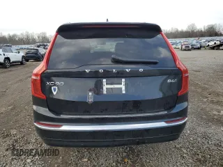 2024 Volvo XC90 Ultimate Bright Theme with VIN YV4062PF5R1185137, listed as a Copart auction lot 45935385 with 15,719 mi miles and Salvage Title. Bid and sale history available at carsss.com. Image 6.