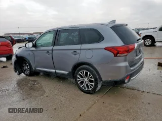 2018 Mitsubishi Outlander ES z VIN JA4AD2A33JJ002909, wystawiony jako Copart lot #55693795 z przebiegiem 95 454 mil mil oraz Szkody całkowita. Historia ofert i sprzedaży dostępna na DreamBid. Obrazek 2.