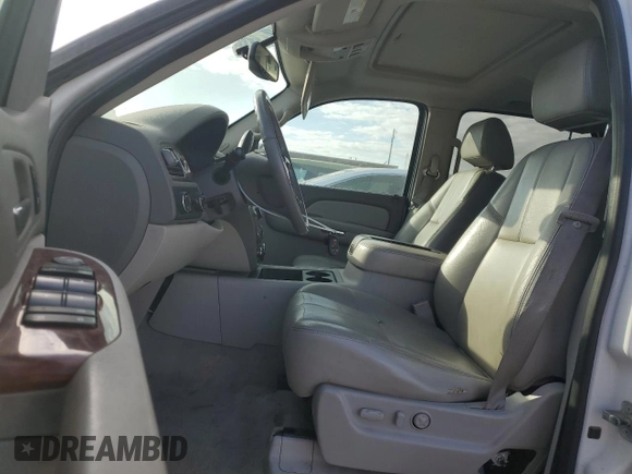 2007 Chevrolet Suburban LT with VIN 1GNFK16357J215526, listed as a Copart auction lot 49794895 with 208,410 mi miles and Clean Title. Bid and sale history available at DreamBid. Image 7.