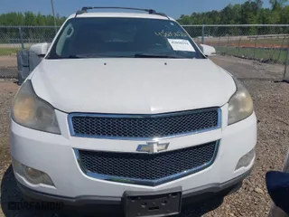 2010 Chevrolet Traverse LT w/1LT with VIN 1GNLRFED1AS130139, listed as a IAAI auction lot 42050224 with 135,446 mi miles. Bid and sale history available at carsss.com. Image 6.