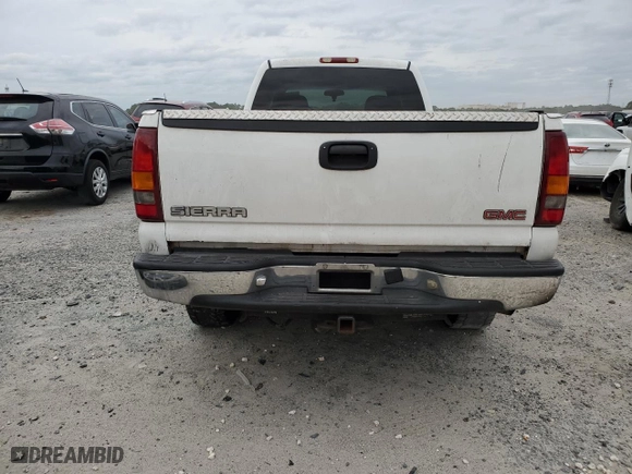 2002 GMC Sierra 2500HD SLE with VIN 1GTHK23172F105440, listed as a Copart auction lot 81404564 with 325,464 mi miles and Non Repairable. Bid and sale history available at carsss.com. Image 6.