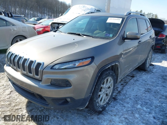 2018 Jeep Cherokee Latitude z VIN 1C4PJMCX2JD570426, wystawiony jako IAAI lot #41394183 z przebiegiem 182 419 mil mil oraz . Historia ofert i sprzedaży dostępna na DreamBid. Obrazek 2.