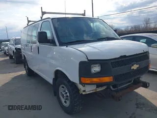 2014 GMC Savana Cargo with VIN 1GTW7FCA5E1905011, listed as a IAAI auction lot 41895284 with 134,370 mi miles. Bid and sale history available at carsss.com. Image 1.
