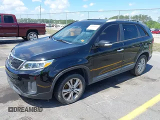 2015 Kia Sorento LX with VIN 5XYKT4A74FG594260, listed as a IAAI auction lot 42016829 with 155,026 mi miles. Bid and sale history available at carsss.com. Image 2.