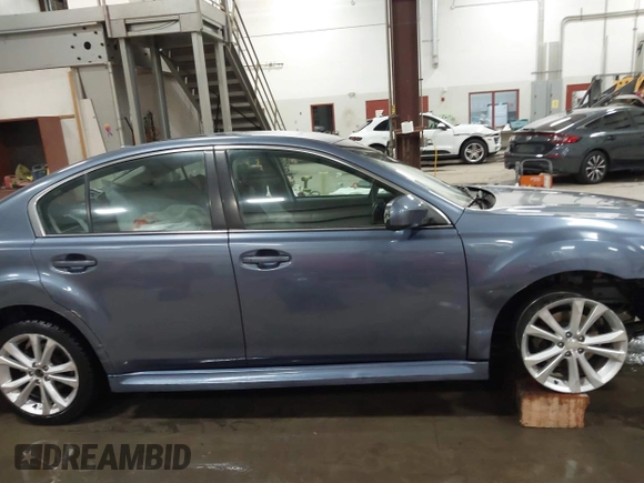 2014 Subaru Legacy Limited z VIN 4S3BMBL64E3036739, wystawiony jako IAAI lot #41409131 z przebiegiem 106 043 mil mil oraz . Historia ofert i sprzedaży dostępna na DreamBid. Obrazek 14.